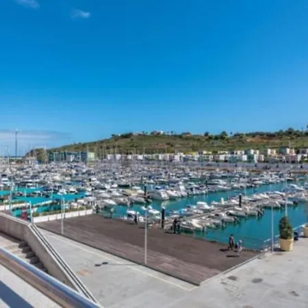 Marina Gardens Ao Apartment *